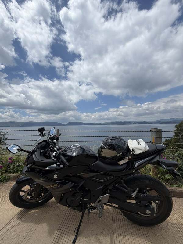 豪爵铃木 GSX250R