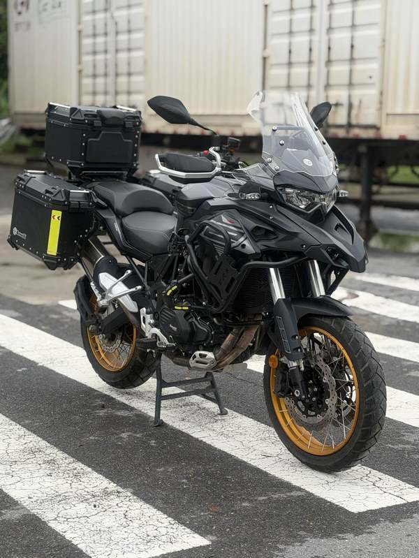 贝纳利 TRK552