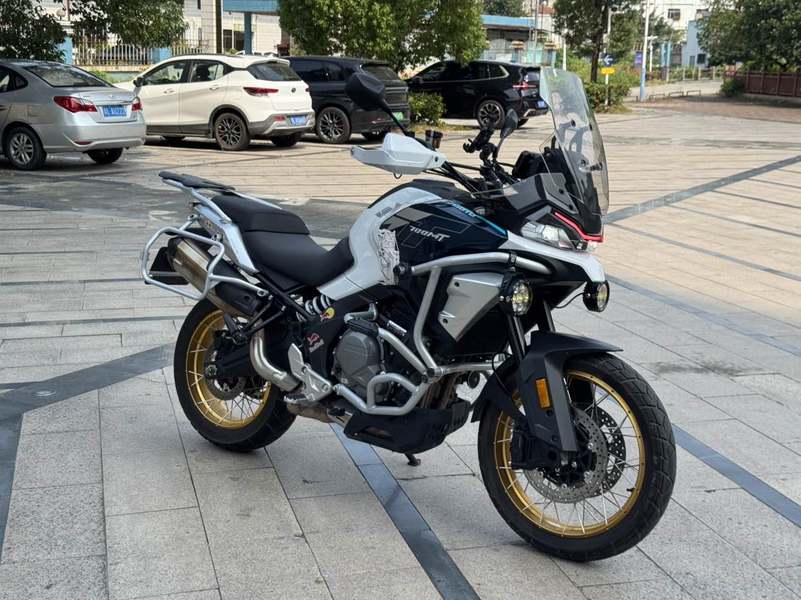 春风 700MT