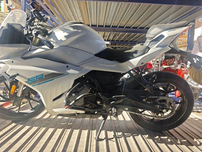 春风 250SR