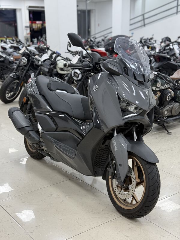 雅马哈 XMAX