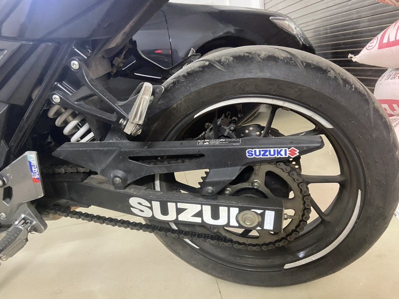 豪爵铃木 GSX250R