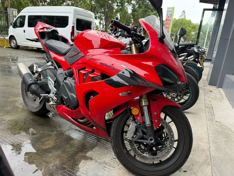 QJMOTOR 赛600