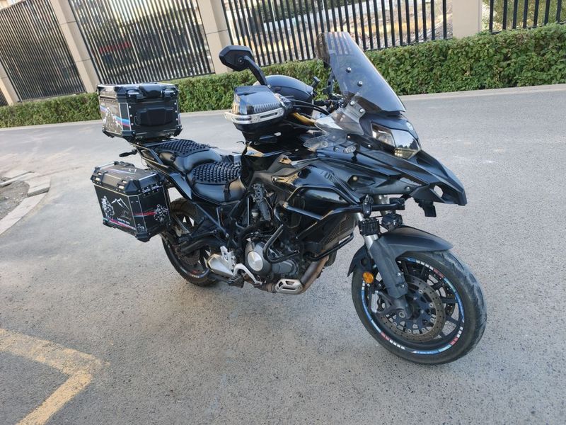 贝纳利 金鹏 TRK502