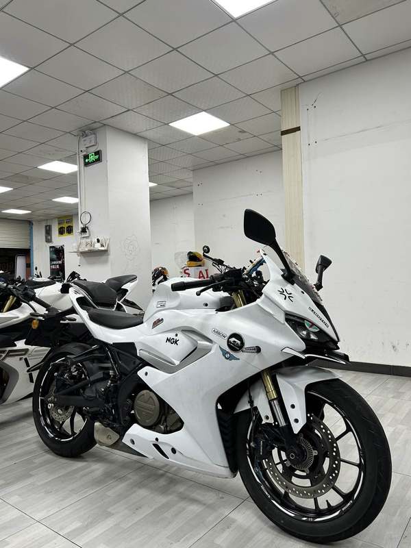 QJMOTOR 赛250