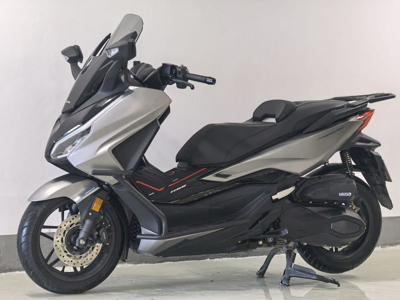 本田WING NSS350