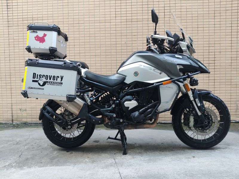 QJMOTOR 骁750