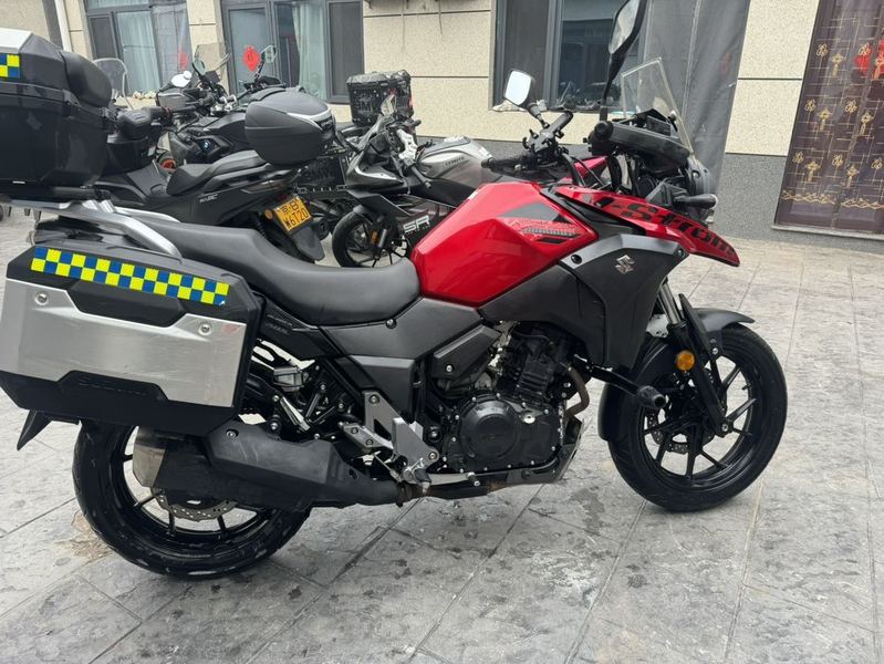 豪爵铃木 DL250