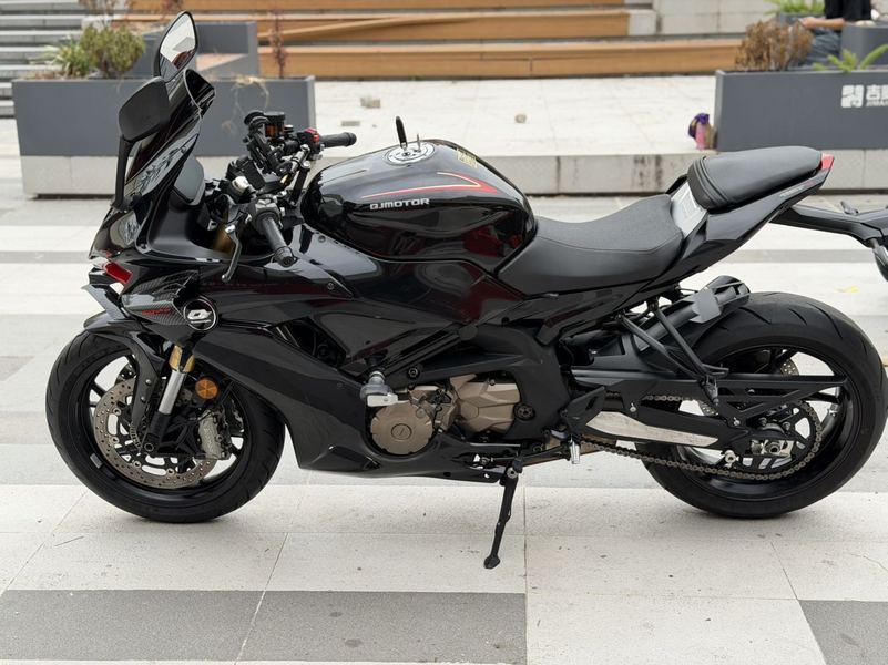 QJMOTOR 赛600