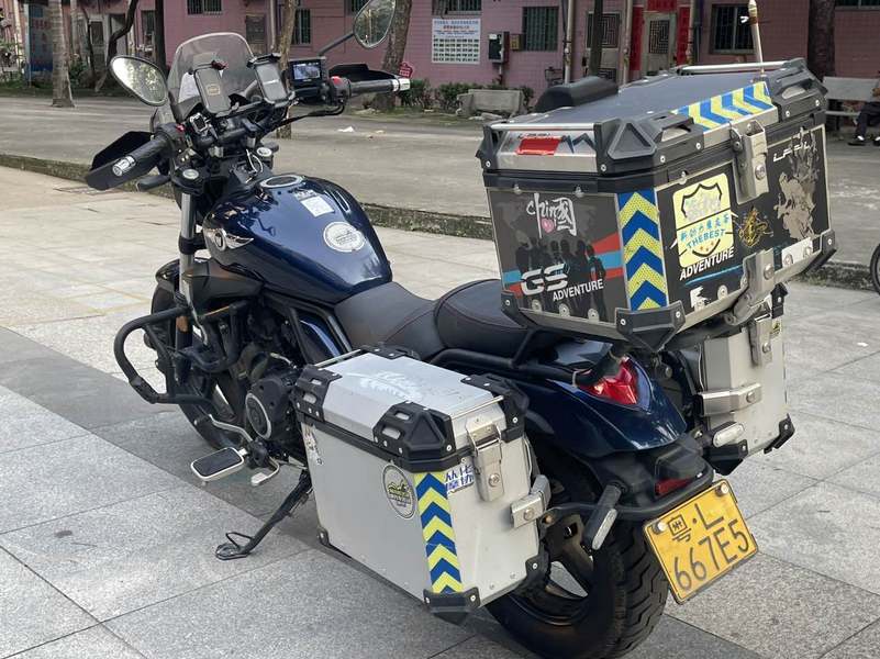 豪爵 TR300