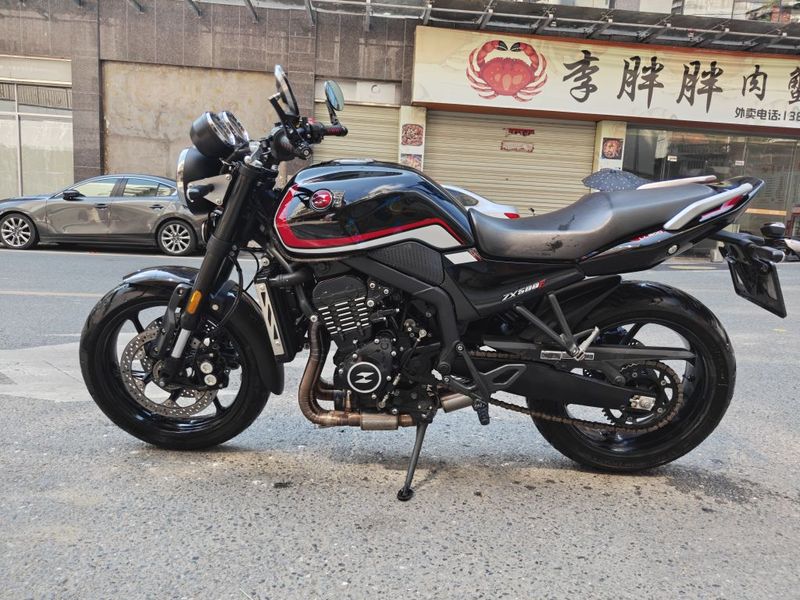 张雪机车 500F