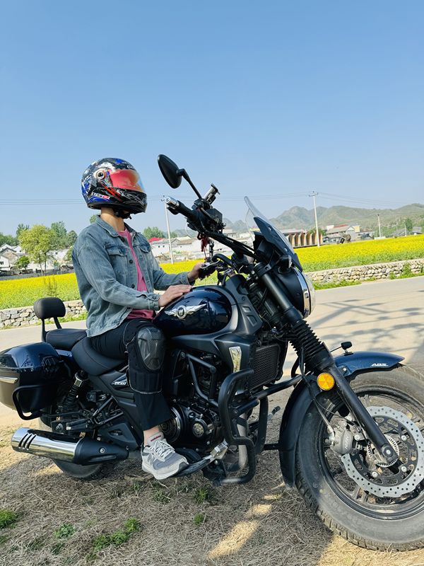 豪爵 TR300