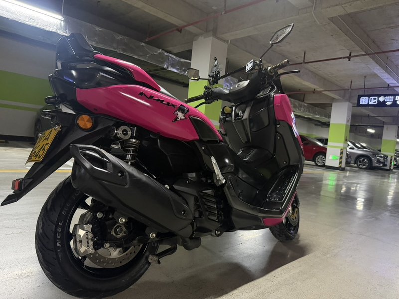 雅马哈 NMAX