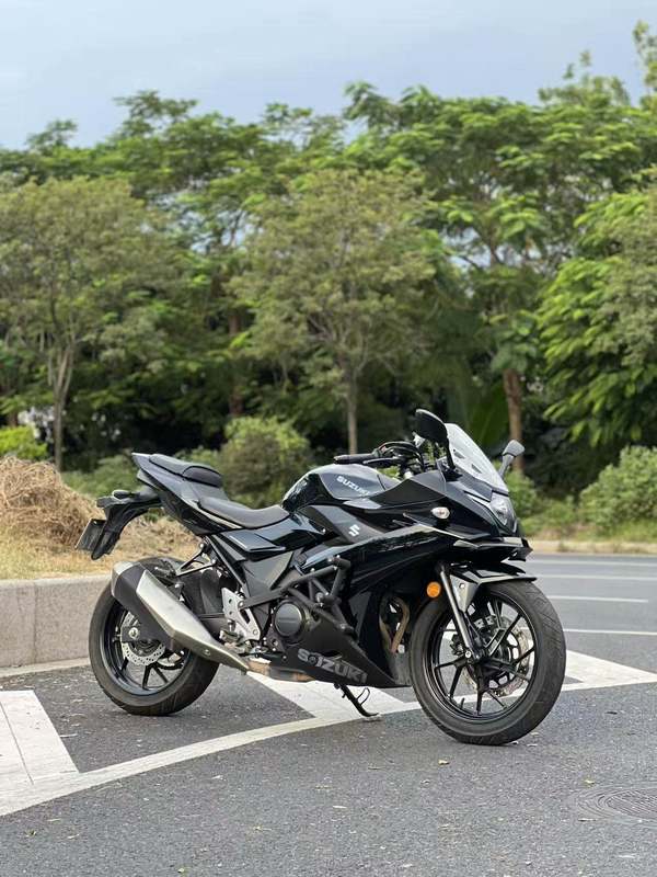 豪爵铃木 GSX250R