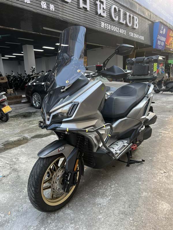SYM三阳 Husky ADV 300