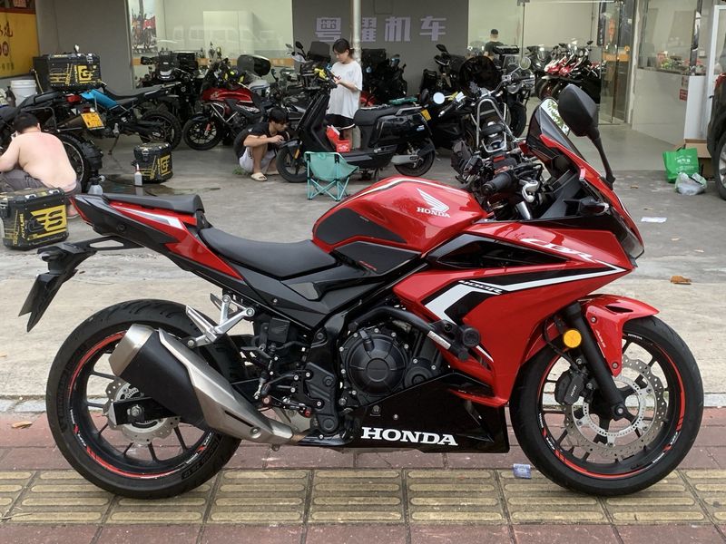 本田WING CBR400R
