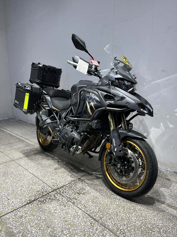 贝纳利 TRK552