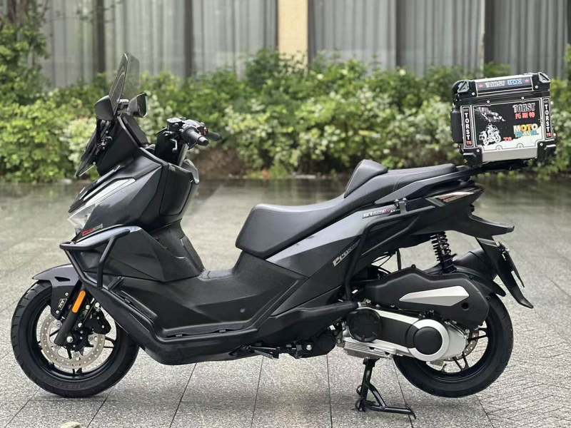 无极 SR250GT