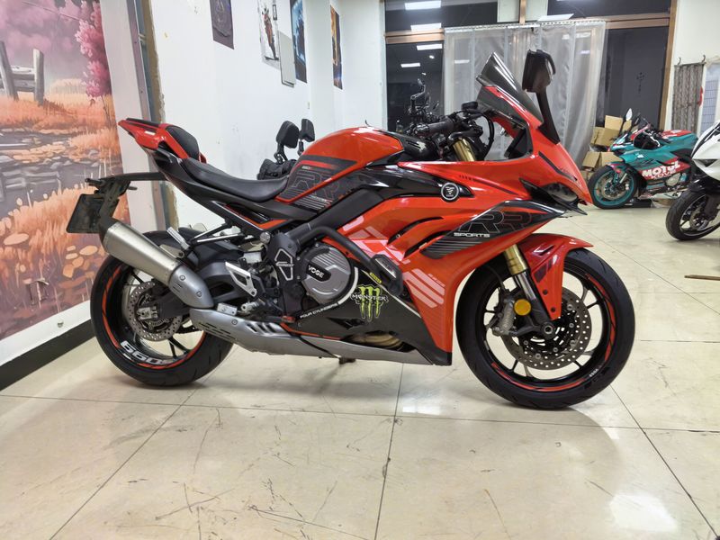 无极 RR660