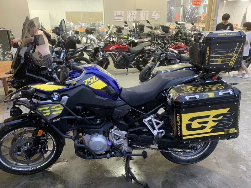 宝马 F 750 GS