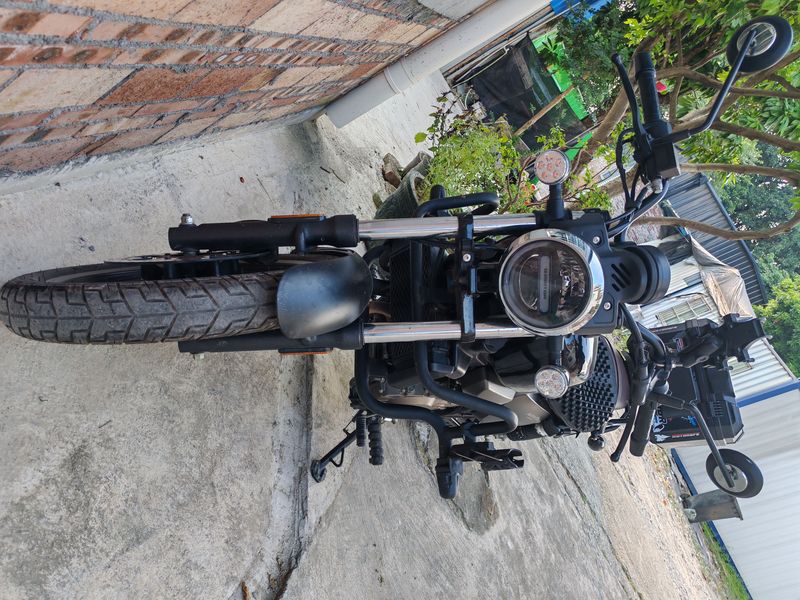 QJMOTOR 闪150