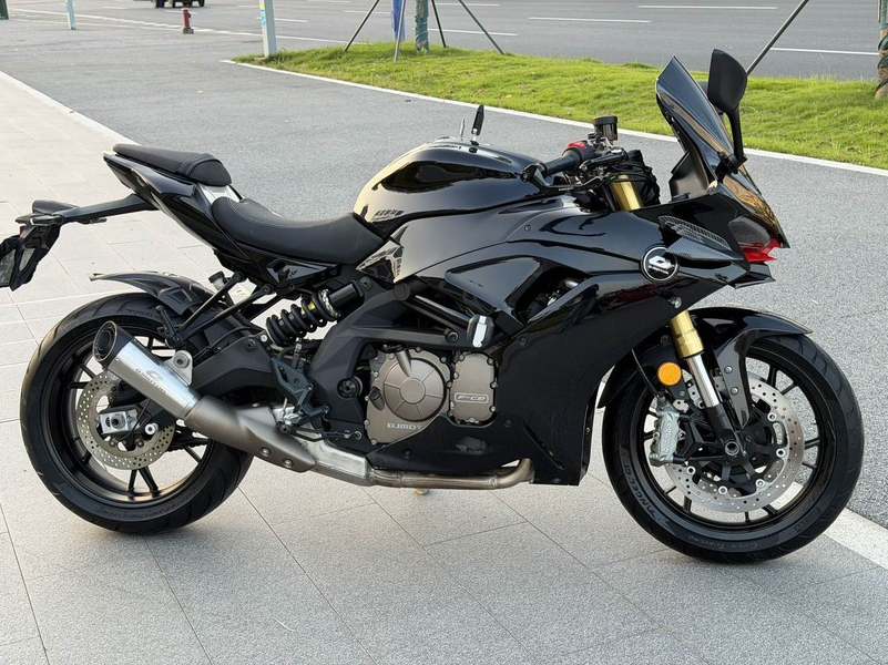 QJMOTOR 赛600