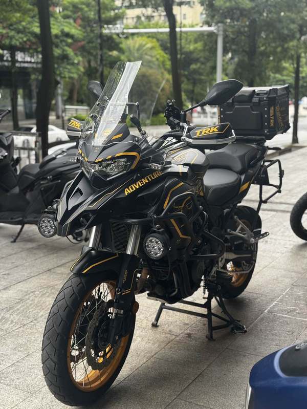 贝纳利 TRK552