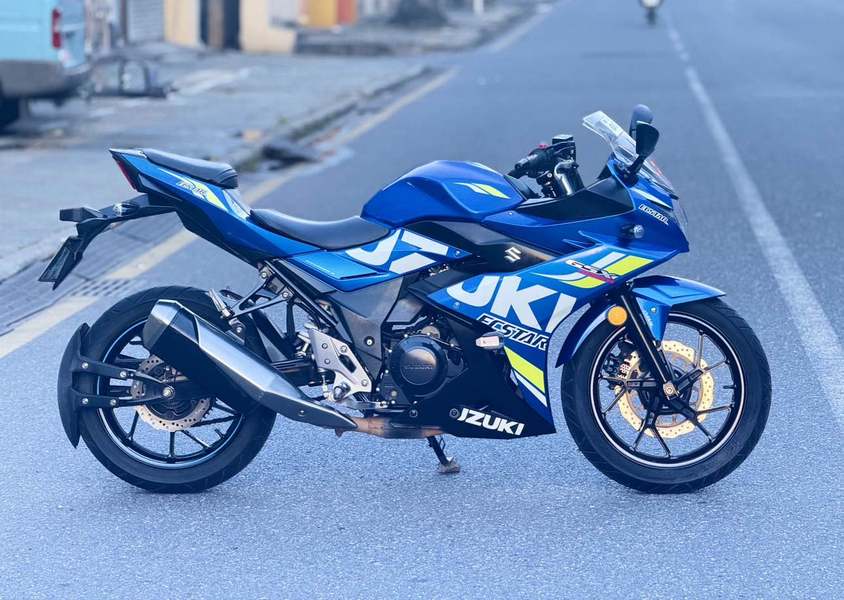豪爵铃木 GSX250R