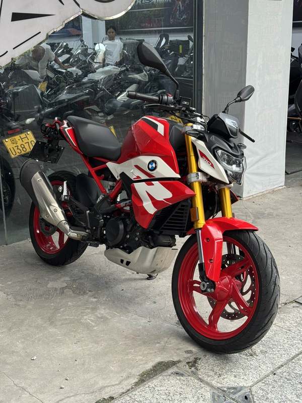 宝马 G 310 R