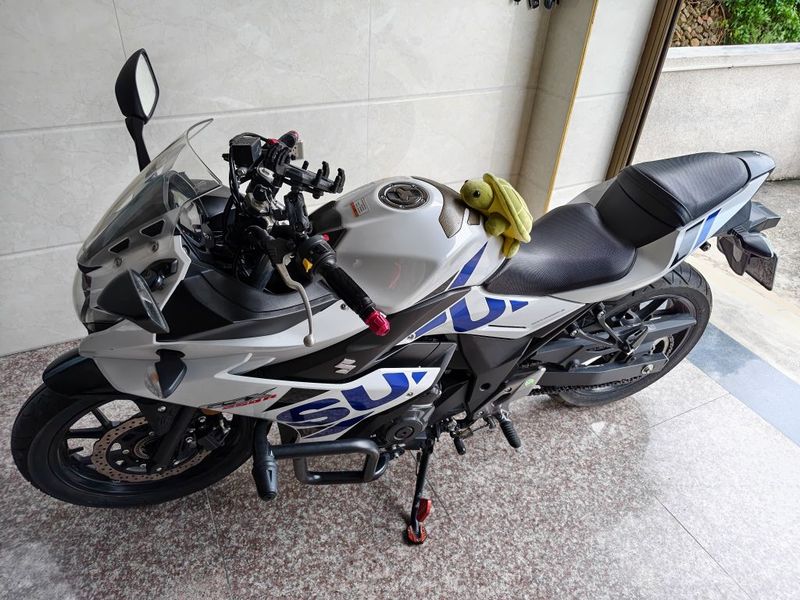 豪爵铃木 GSX250R