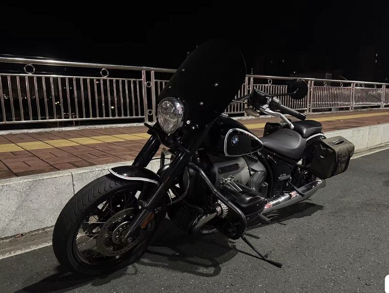 宝马 R 18