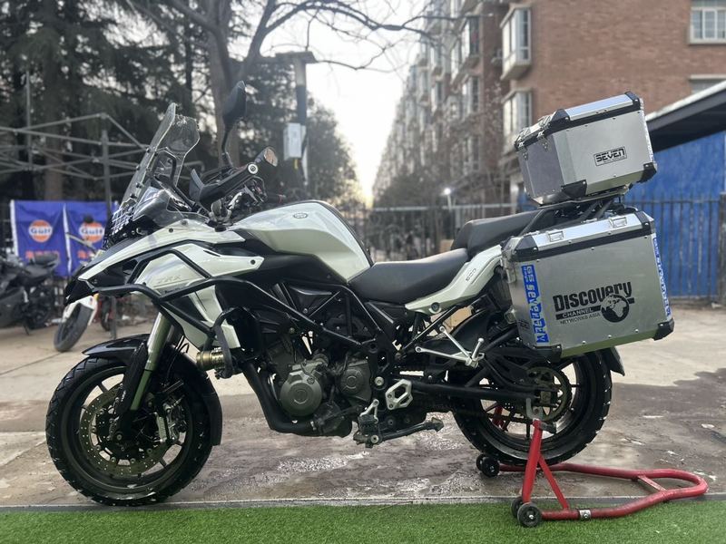 贝纳利 金鹏 TRK502