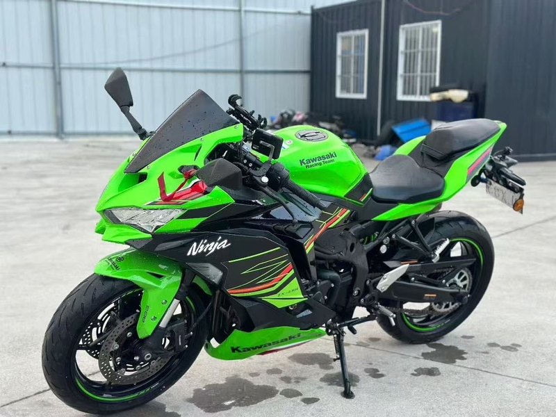 川崎 ZX-4R
