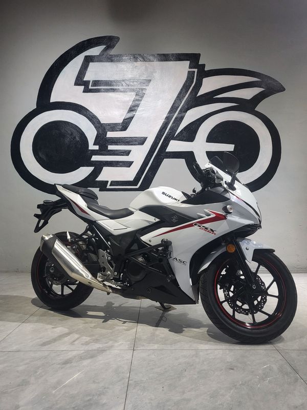 豪爵铃木 GSX250R