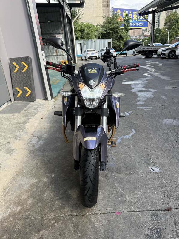 贝纳利 TNT600i