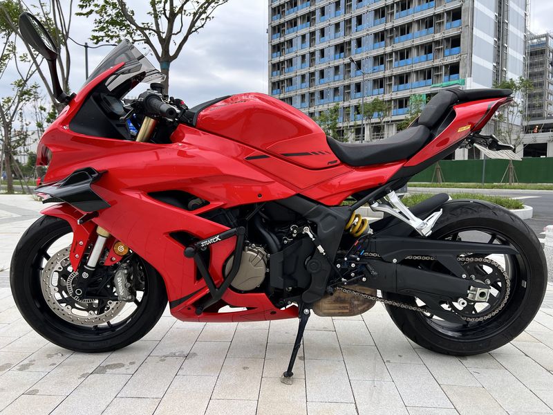 QJMOTOR 赛600