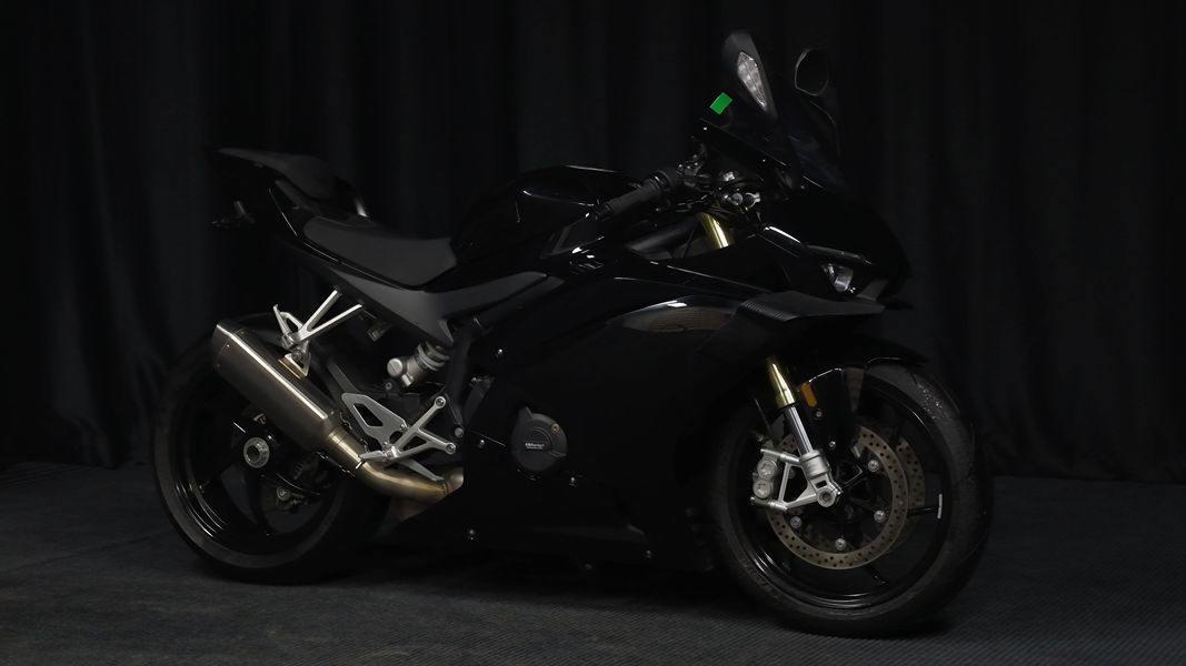 张雪机车 500RR