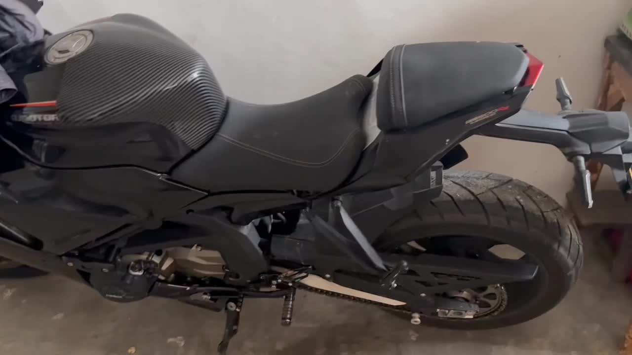 QJMOTOR 赛600