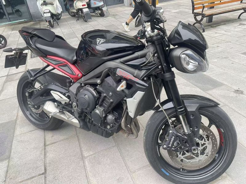 凯旋 Street Triple 765