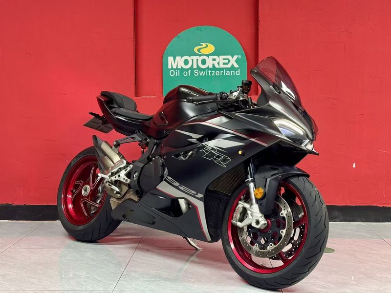 QJMOTOR QJ900GS-8D