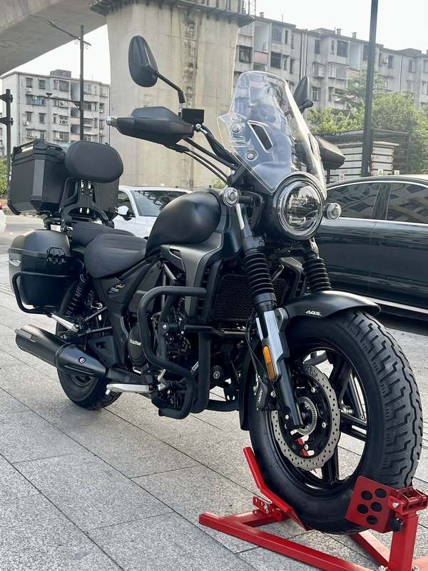 豪爵 TR300