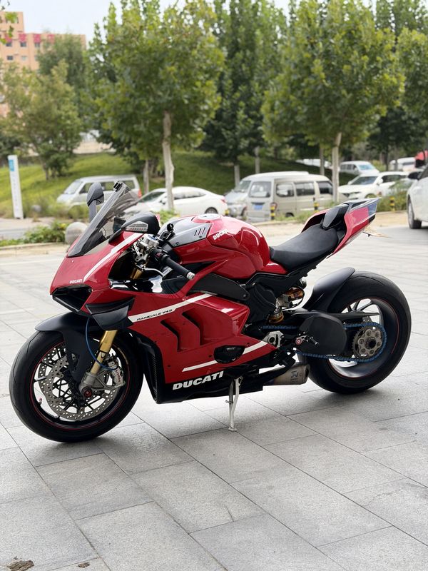 杜卡迪 Panigale V4