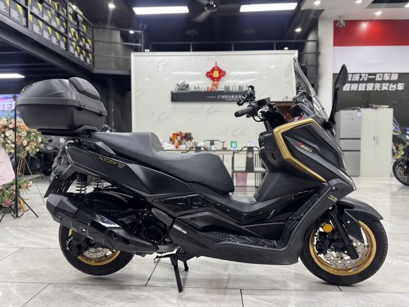 光阳 赛艇 S250