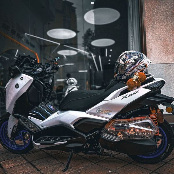 雅马哈 XMAX