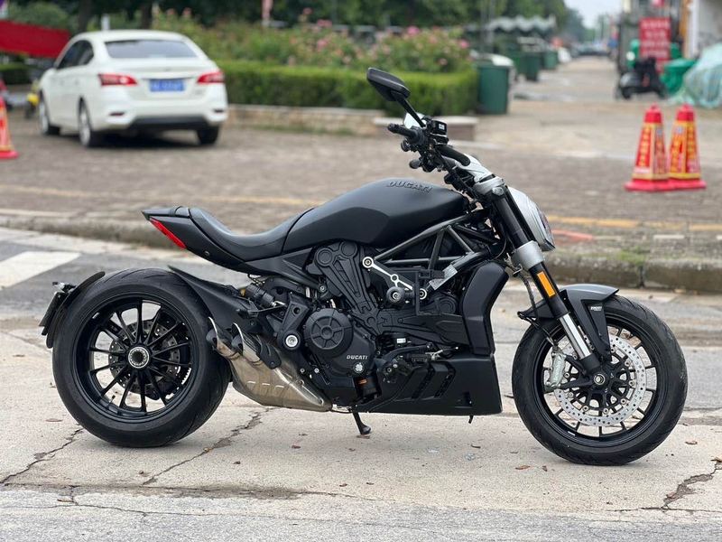 杜卡迪 XDiavel