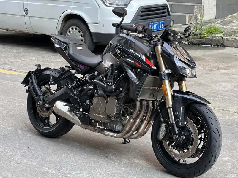 QJMOTOR 追600