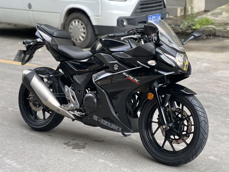 豪爵铃木 GSX250R