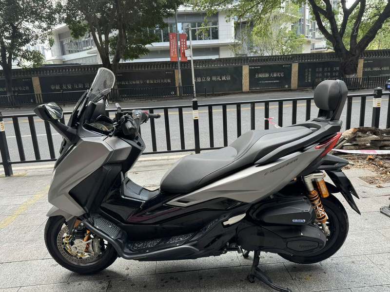 本田WING NSS350