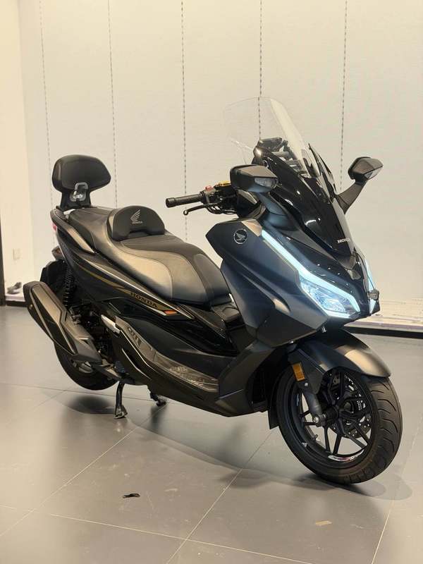 本田WING NSS350