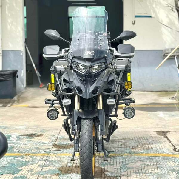 贝纳利 TRK552